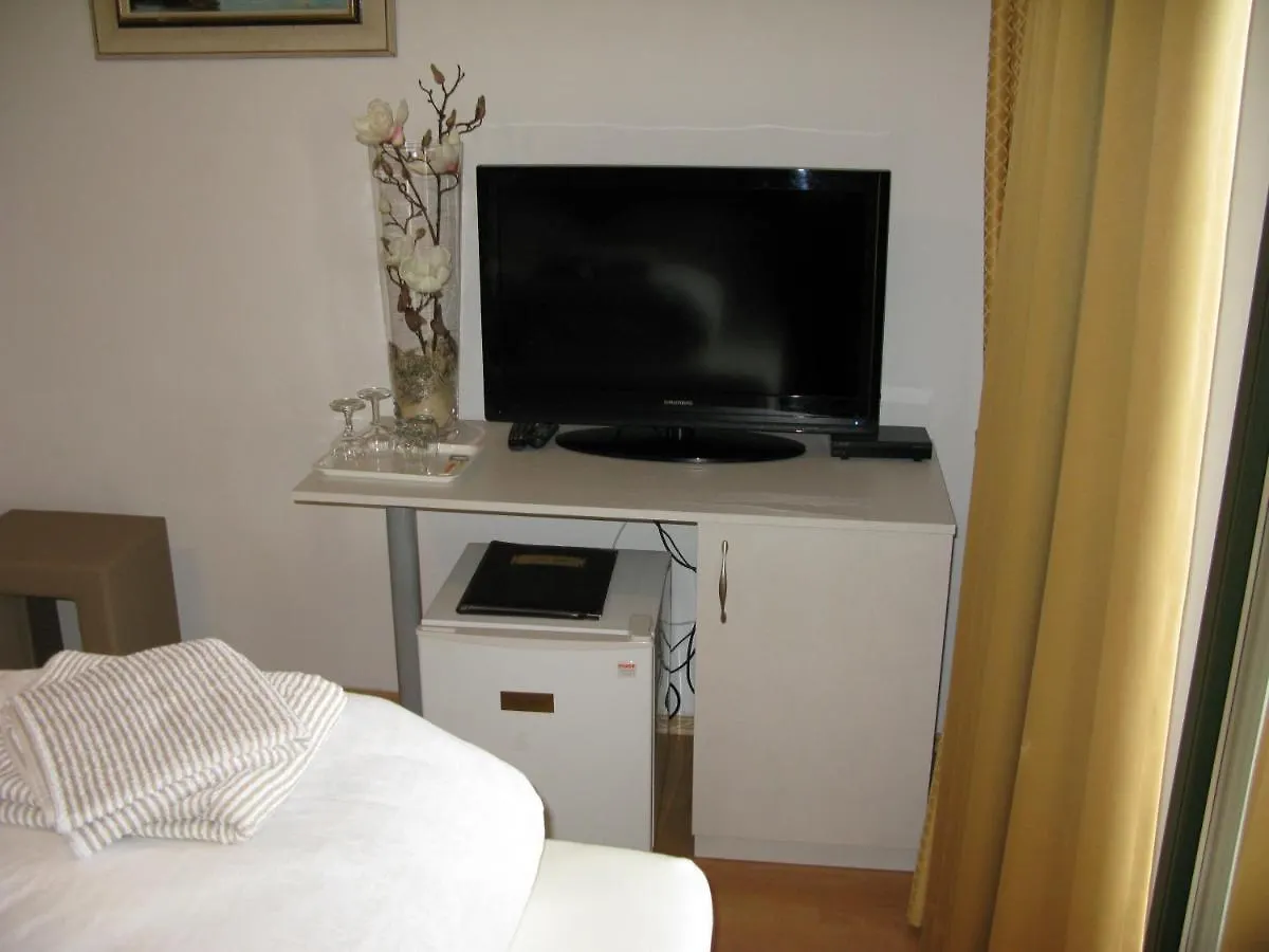 Mošćenička Draga Bed And Breakfast Villa Iris 3*, Mošćenička Draga