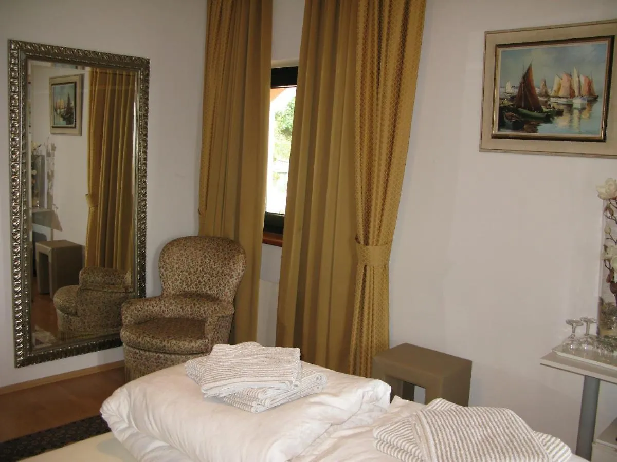 Bed And Breakfast Villa Iris Mošćenička Draga 크로아티아