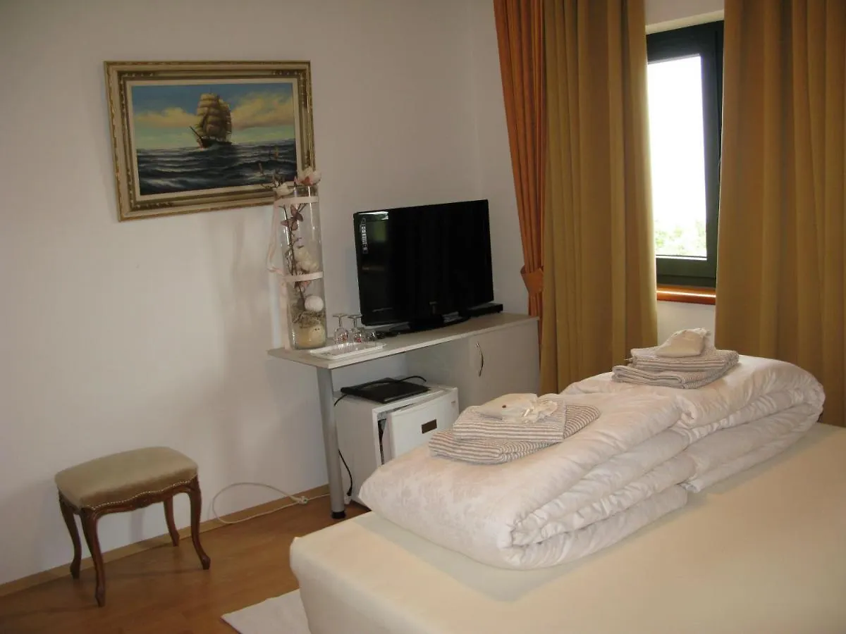 Bed And Breakfast Villa Iris Moscenicka Draga Bed & Breakfast