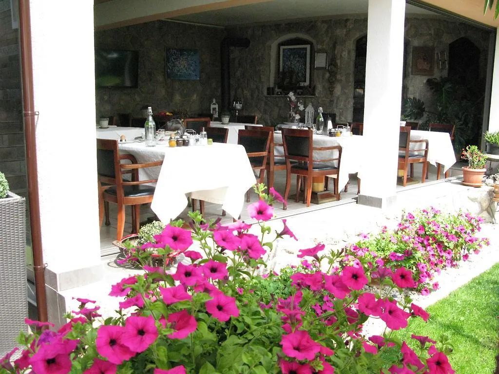 Bed And Breakfast Villa Iris Mošćenička Draga 住宿加早餐酒店